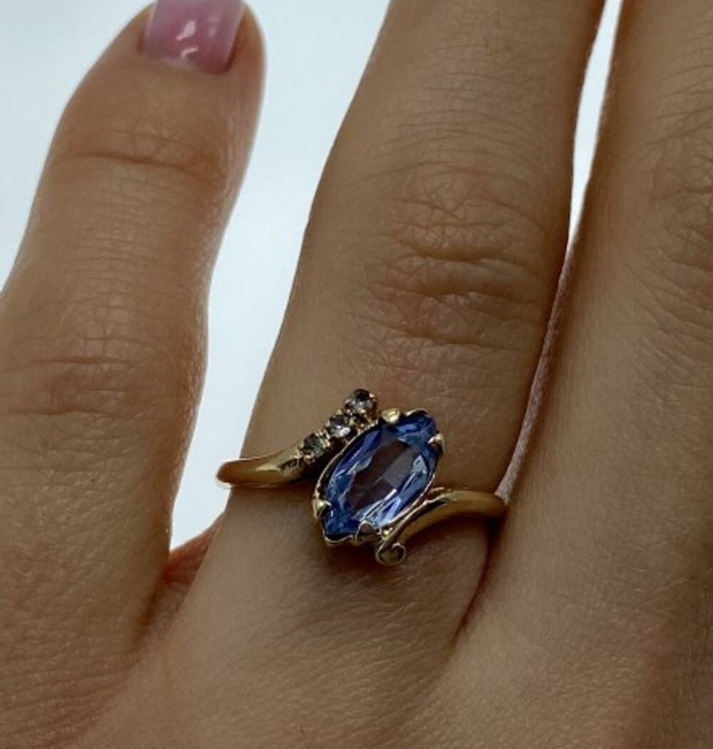 10K Yellow Gold Topaz & Diamonds Ring Size 6.5